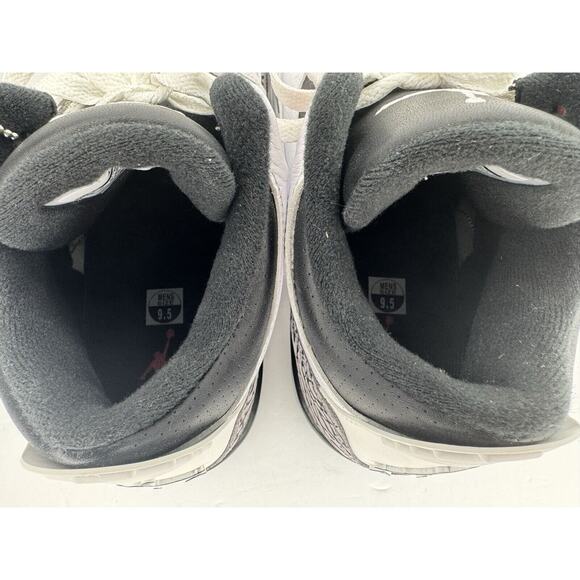 NWOB Nike Air Jordan 3 Retro Infrared 23 White-Black-Gray 136064-123 Size US 9.5 - Picture 6 of 8